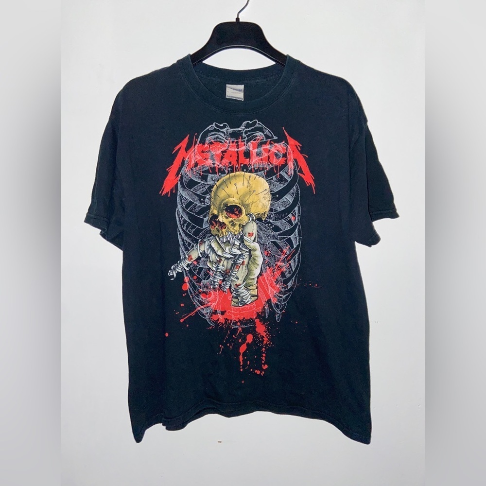 Metallica Band Tee L Rare Find Merch UNI Gildan Heavy Cotton​​